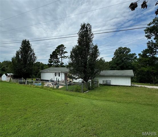 20017 Hartford Rd., Dixon, MO 65459