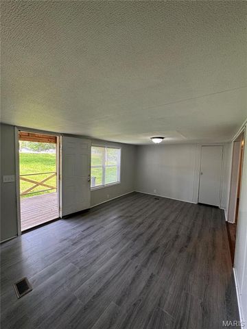 20017 Hartford Rd., Dixon, MO 65459