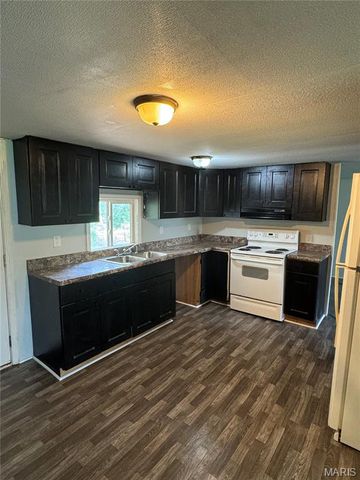 20017 Hartford Rd., Dixon, MO 65459