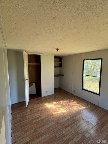 20017 Hartford Rd., Dixon, MO 65459