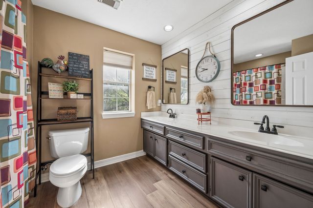 824 Lochmoor Lane, Highland Village, TX 75077