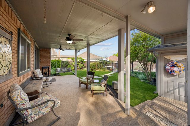 824 Lochmoor Lane, Highland Village, TX 75077