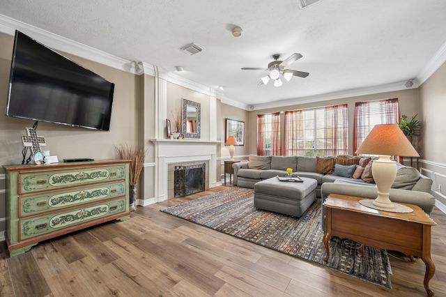 824 Lochmoor Lane, Highland Village, TX 75077