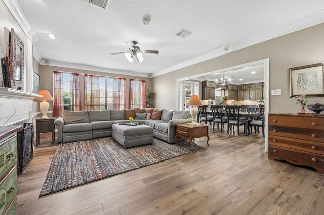 824 Lochmoor Lane, Highland Village, TX 75077