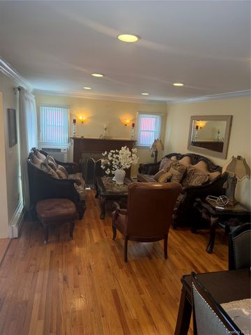75 Maplewood Avenue, Hempstead, NY 11550