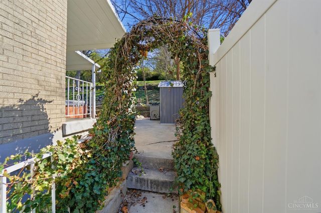 734 Wilbud Drive, Cincinnati, OH 45205