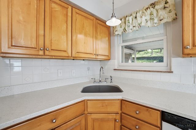 734 Wilbud Drive, Cincinnati, OH 45205