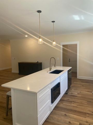 445 Pine Knot, Jasper, TN 37347