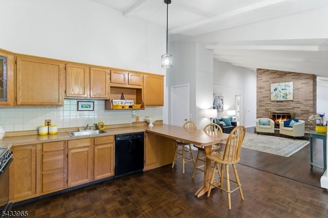 1264 Maple Hill Rd, Scotch Plains Twp., NJ 07076