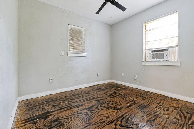 11806 E Jane Lane, Tomball, TX 77375