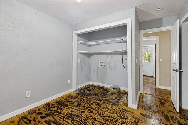 11806 E Jane Lane, Tomball, TX 77375