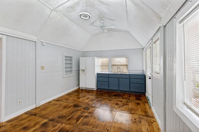 11806 E Jane Lane, Tomball, TX 77375
