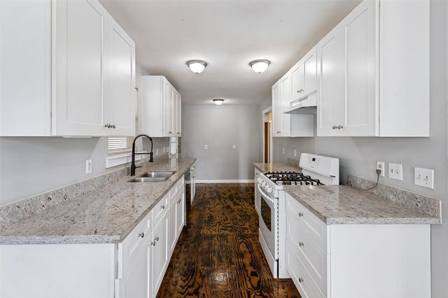 11806 E Jane Lane, Tomball, TX 77375