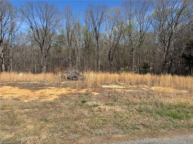 3623 Greystone Drive, Winston-salem, NC 27107