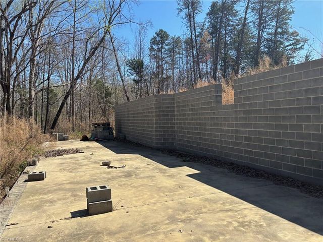 3623 Greystone Drive, Winston-salem, NC 27107