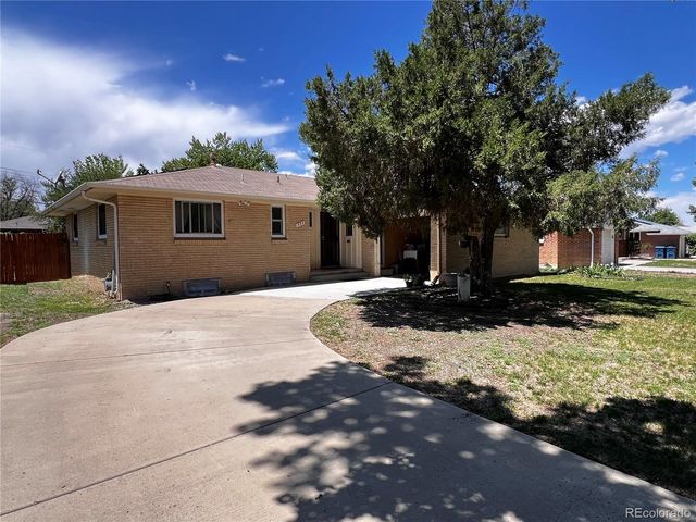 535 Kenton Street, Aurora, CO 80010