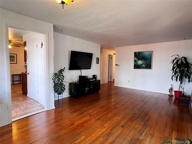 535 Kenton Street, Aurora, CO 80010