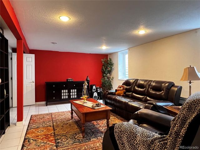 535 Kenton Street, Aurora, CO 80010