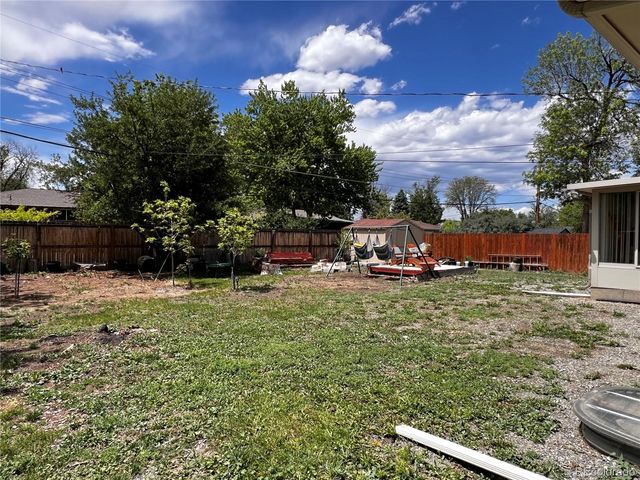 535 Kenton Street, Aurora, CO 80010