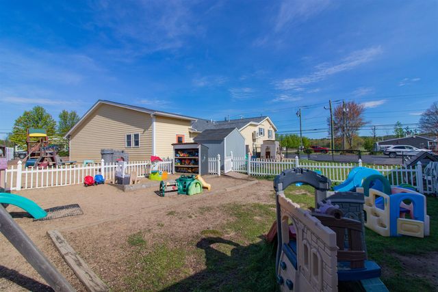 352 Elm Street, Milford, NH 03055