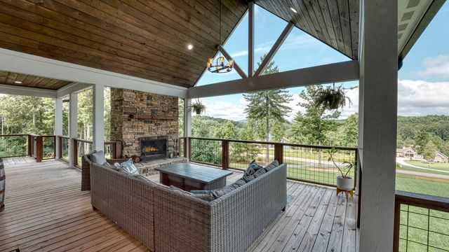 359 New Water Way, Blairsville, GA 30512