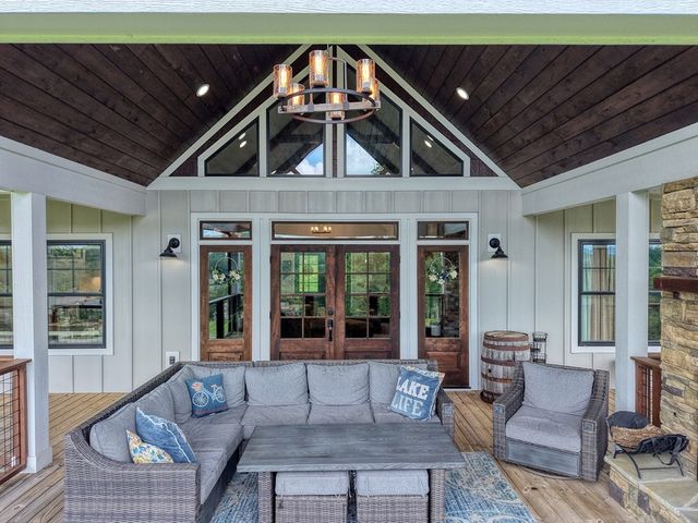 359 New Water Way, Blairsville, GA 30512