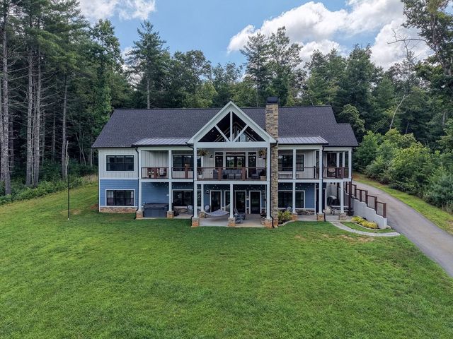 359 New Water Way, Blairsville, GA 30512
