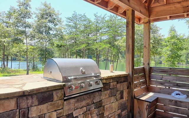 359 New Water Way, Blairsville, GA 30512