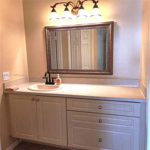 16501 Blatt Boulevard 204, Weston, FL 33326