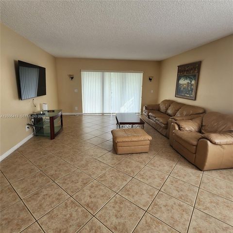 16501 Blatt Boulevard 204, Weston, FL 33326