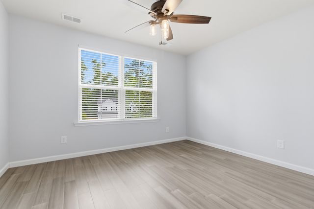 128 Swan Drive, Summerville, SC 29485