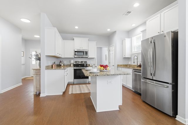 128 Swan Drive, Summerville, SC 29485