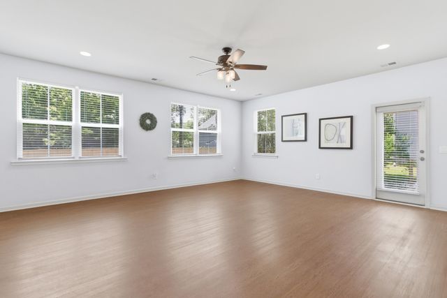 128 Swan Drive, Summerville, SC 29485