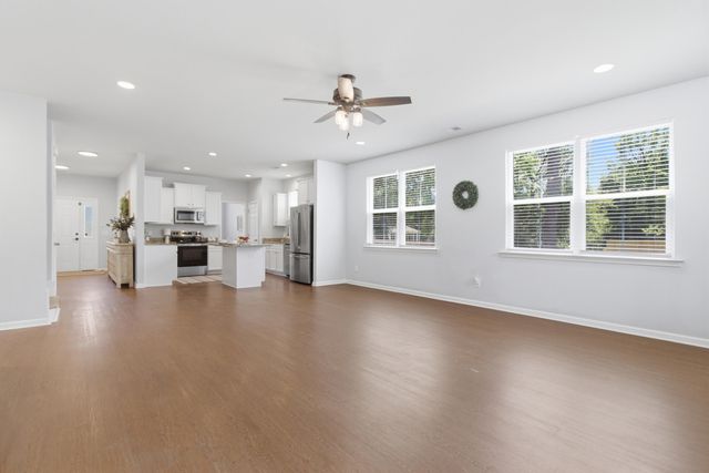 128 Swan Drive, Summerville, SC 29485
