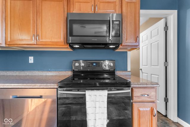 620 N Jackson Park Drive, Seymour, IN 47274