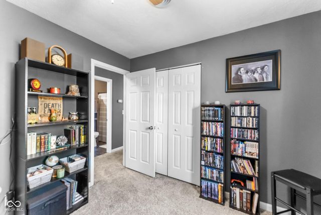 620 N Jackson Park Drive, Seymour, IN 47274
