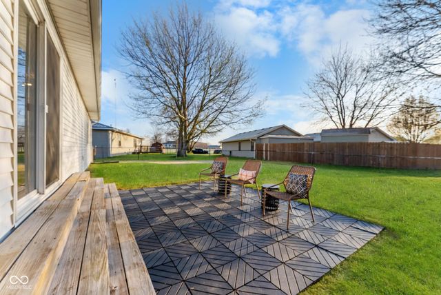 620 N Jackson Park Drive, Seymour, IN 47274
