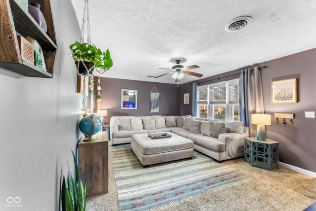 620 N Jackson Park Drive, Seymour, IN 47274
