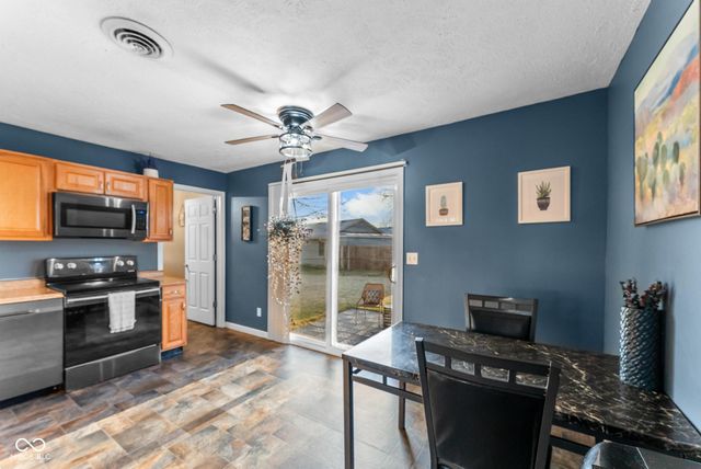 620 N Jackson Park Drive, Seymour, IN 47274