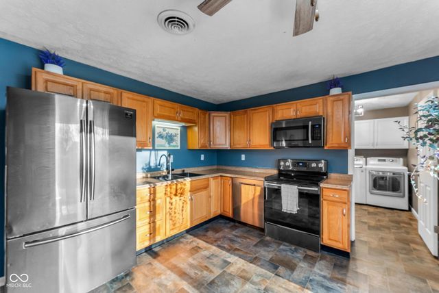 620 N Jackson Park Drive, Seymour, IN 47274