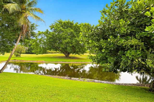 19652 Back Nine, Boca Raton, FL 33498
