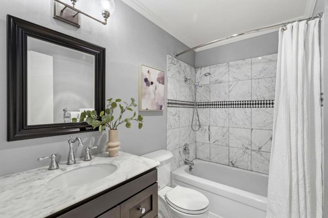 1031 Crestview Drive 106, Mountain View, CA 94040