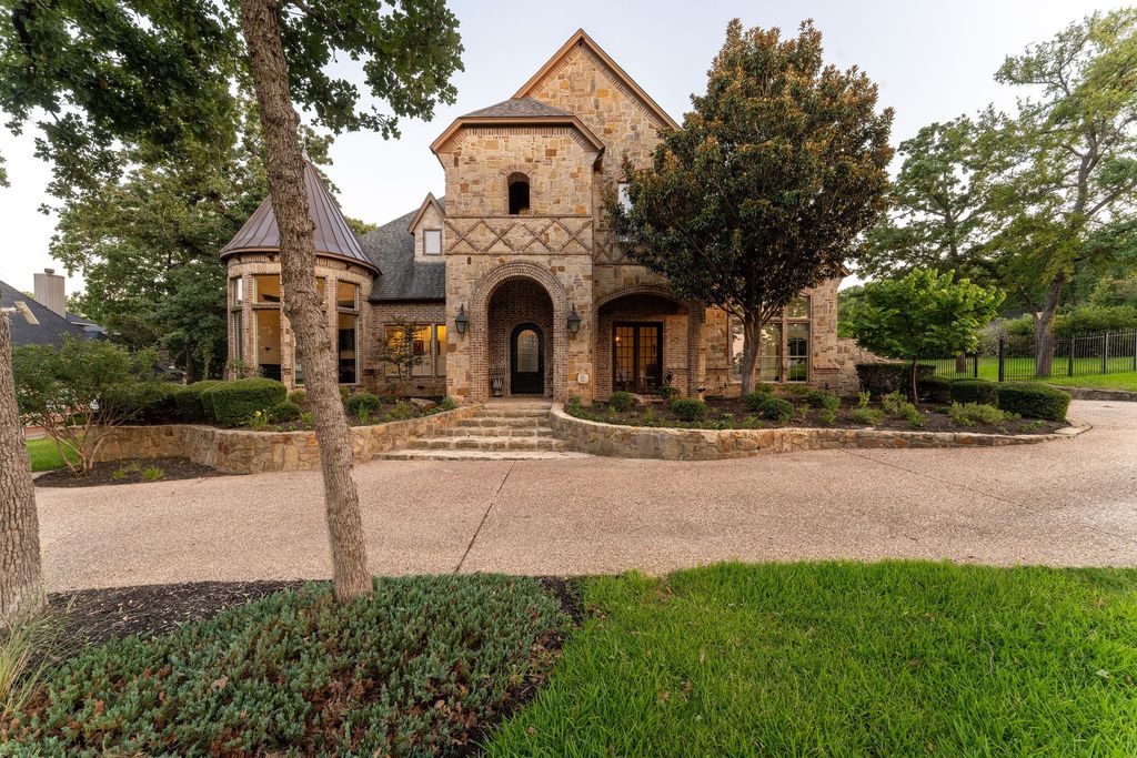 613 Silver Spur Drive, Southlake, TX 76092