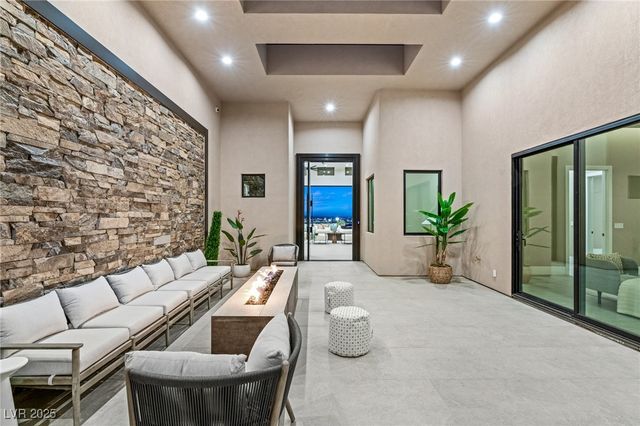 9 Stonecutter Court, Henderson, NV 89012