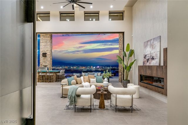 9 Stonecutter Court, Henderson, NV 89012