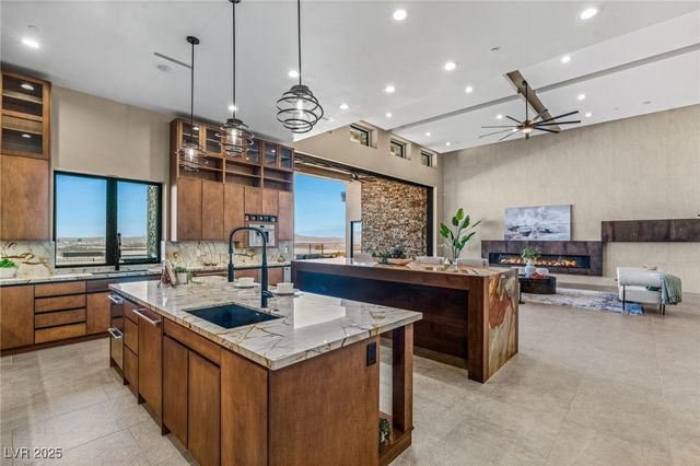 9 Stonecutter Court, Henderson, NV 89012