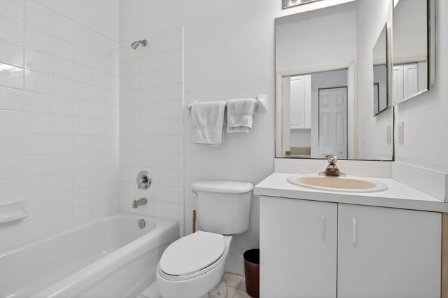 7915 NW 20th Street, Pembroke Pines, FL 33024