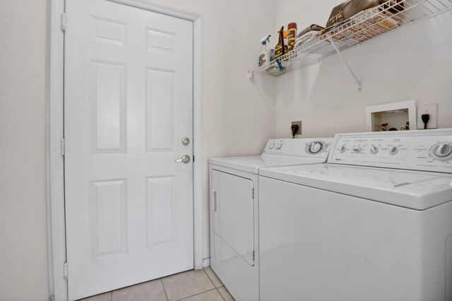 7915 NW 20th Street, Pembroke Pines, FL 33024