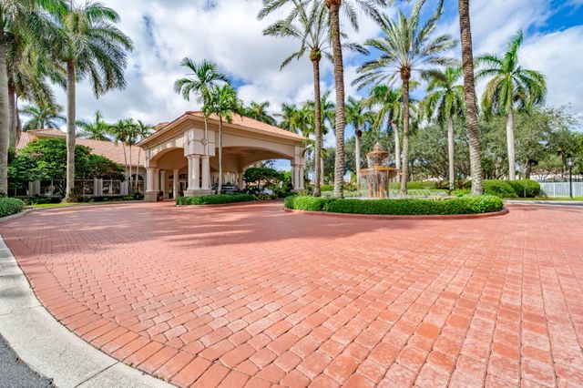 7915 NW 20th Street, Pembroke Pines, FL 33024