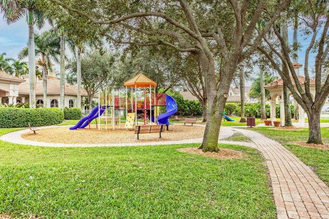 7915 NW 20th Street, Pembroke Pines, FL 33024